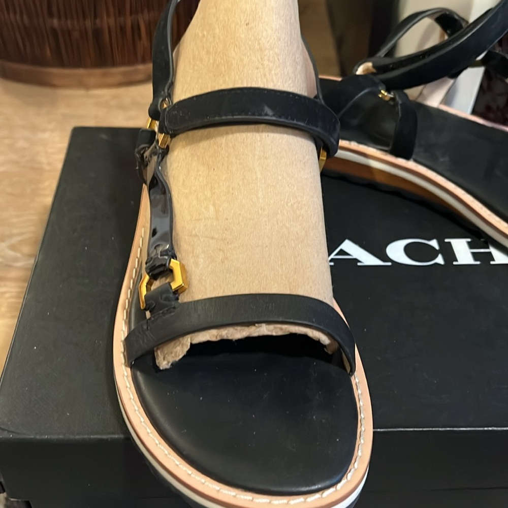 Black sandal - Picture 2 of 4